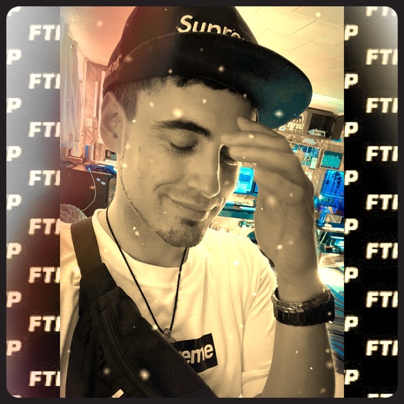 Meet your posher - Picture 1 of 4